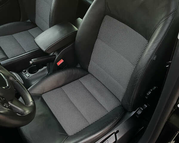 Чорний Шкода Октавія, об'ємом двигуна 2 л та пробігом 228 тис. км за 10799 $, фото 99 на Automoto.ua