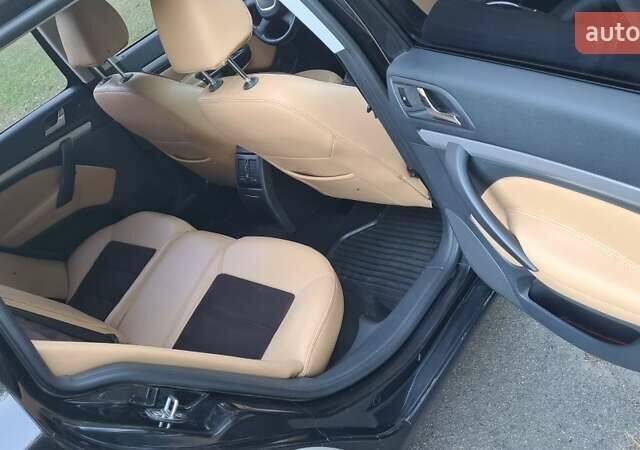 Чорний Шкода Октавія, об'ємом двигуна 1.8 л та пробігом 180 тис. км за 10000 $, фото 10 на Automoto.ua