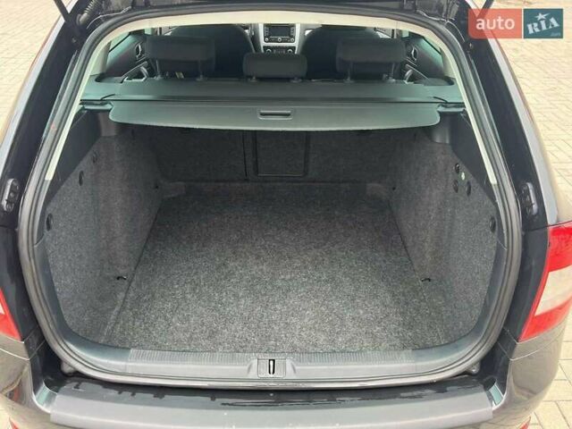 Черный Шкода Октавия, объемом двигателя 1.6 л и пробегом 260 тыс. км за 8200 $, фото 5 на Automoto.ua