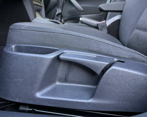 Шкода Октавия 2012 в Ровно на Automoto.ua Черный Шкода Октавия, объемом двигателя 1.6 л и пробегом 181 тыс. км за 9750 $, фото 31 на Automoto.ua