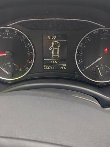 Черный Шкода Октавия, объемом двигателя 1.6 л и пробегом 224 тыс. км за 8800 $, фото 5 на Automoto.ua