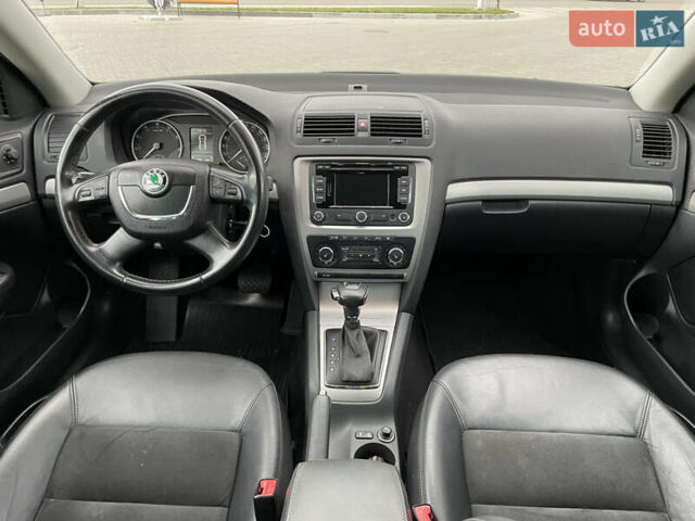 Черный Шкода Октавия, объемом двигателя 1.39 л и пробегом 212 тыс. км за 7777 $, фото 14 на Automoto.ua