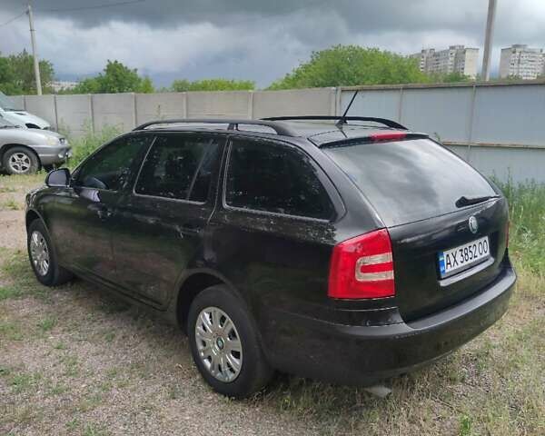 Черный Шкода Октавия, объемом двигателя 1.6 л и пробегом 270 тыс. км за 7300 $, фото 5 на Automoto.ua
