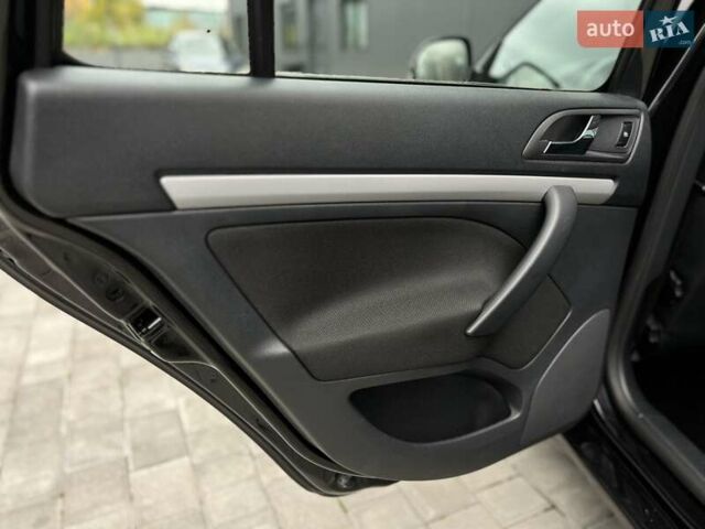 Черный Шкода Октавия, объемом двигателя 1.8 л и пробегом 195 тыс. км за 9750 $, фото 11 на Automoto.ua