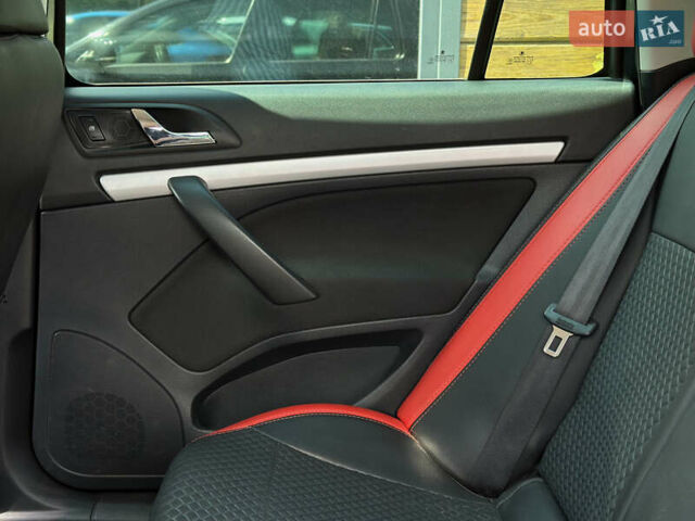 Черный Шкода Октавия, объемом двигателя 1.6 л и пробегом 324 тыс. км за 7999 $, фото 46 на Automoto.ua