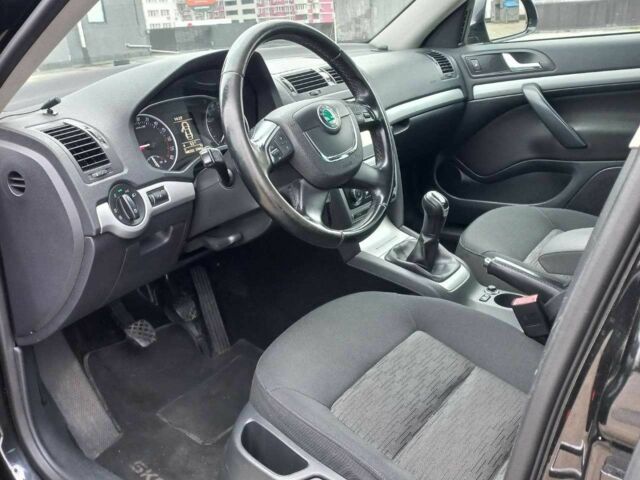 Черный Шкода Октавия, объемом двигателя 2 л и пробегом 340 тыс. км за 8500 $, фото 19 на Automoto.ua