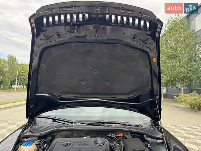 Черный Шкода Октавия, объемом двигателя 2 л и пробегом 229 тыс. км за 10200 $, фото 68 на Automoto.ua