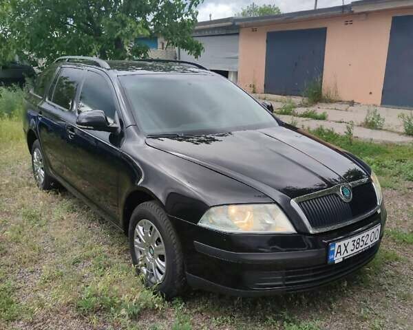 Черный Шкода Октавия, объемом двигателя 1.6 л и пробегом 270 тыс. км за 7300 $, фото 3 на Automoto.ua