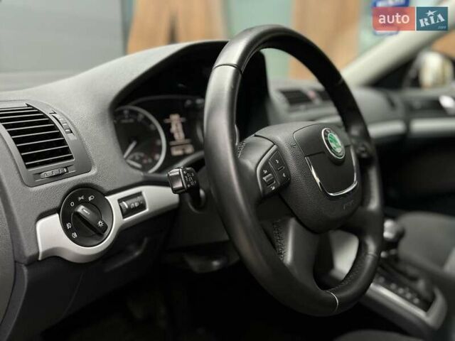 Черный Шкода Октавия, объемом двигателя 1.8 л и пробегом 195 тыс. км за 9750 $, фото 41 на Automoto.ua