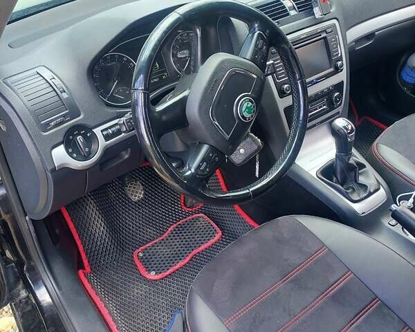 Черный Шкода Октавия, объемом двигателя 1.98 л и пробегом 264 тыс. км за 8500 $, фото 3 на Automoto.ua