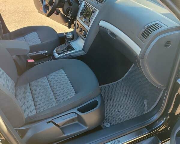 Чорний Шкода Октавія, об'ємом двигуна 1.6 л та пробігом 284 тис. км за 9100 $, фото 8 на Automoto.ua