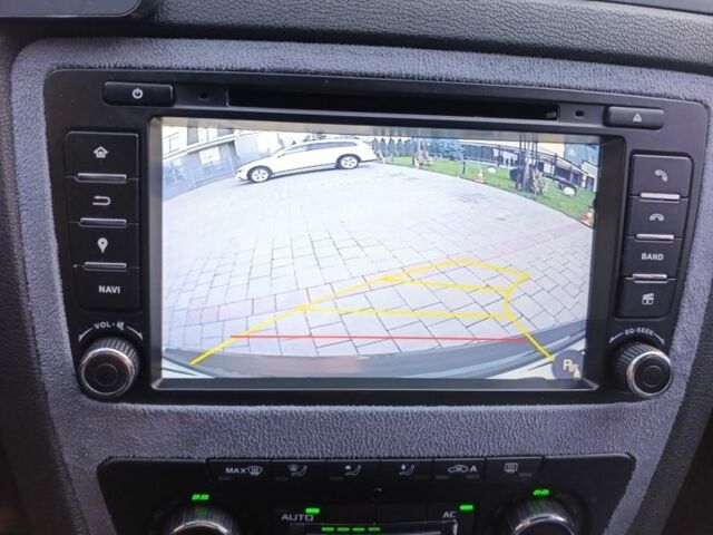 Черный Шкода Октавия, объемом двигателя 1.6 л и пробегом 220 тыс. км за 8500 $, фото 6 на Automoto.ua