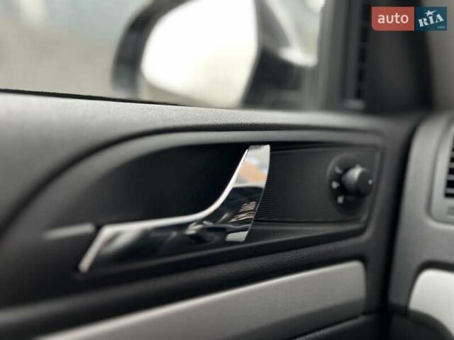 Черный Шкода Октавия, объемом двигателя 1.8 л и пробегом 195 тыс. км за 9750 $, фото 44 на Automoto.ua