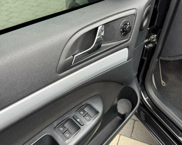 Черный Шкода Октавия, объемом двигателя 1.6 л и пробегом 264 тыс. км за 7850 $, фото 12 на Automoto.ua