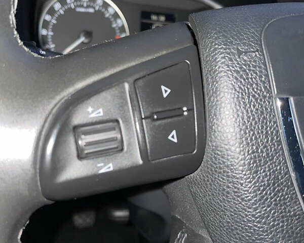 Чорний Шкода Октавія, об'ємом двигуна 2 л та пробігом 228 тис. км за 10799 $, фото 104 на Automoto.ua