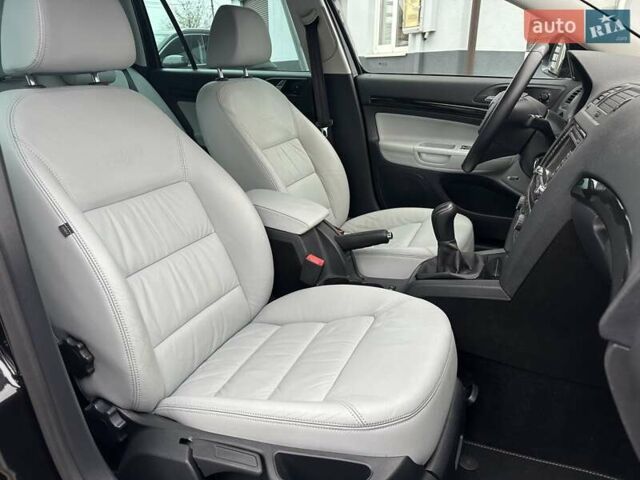 Черный Шкода Октавия, объемом двигателя 2 л и пробегом 220 тыс. км за 12500 $, фото 53 на Automoto.ua