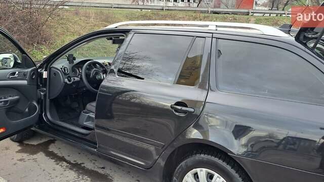 Черный Шкода Октавия, объемом двигателя 2 л и пробегом 329 тыс. км за 8000 $, фото 7 на Automoto.ua