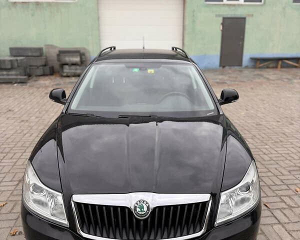 Черный Шкода Октавия, объемом двигателя 1.8 л и пробегом 226 тыс. км за 8100 $, фото 6 на Automoto.ua