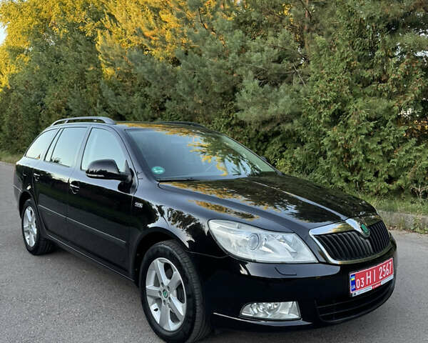 Шкода Октавия 2012 в Ровно на Automoto.ua Черный Шкода Октавия, объемом двигателя 1.6 л и пробегом 181 тыс. км за 9750 $, фото 5 на Automoto.ua