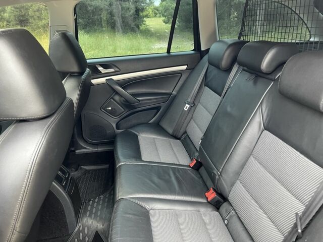 Черный Шкода Октавия, объемом двигателя 2 л и пробегом 288 тыс. км за 9699 $, фото 15 на Automoto.ua