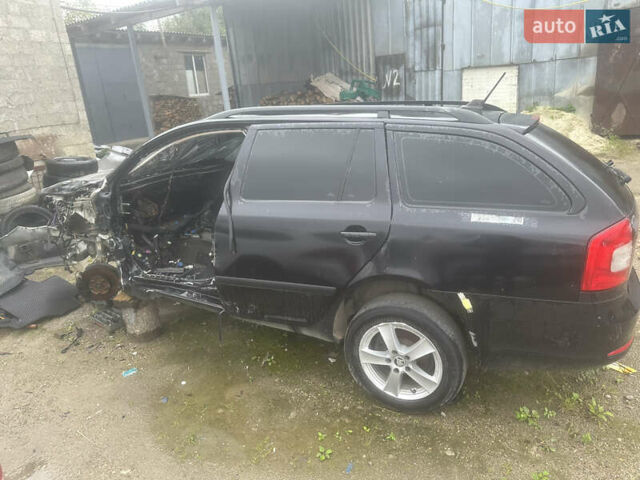 Черный Шкода Октавия, объемом двигателя 2 л и пробегом 250 тыс. км за 5000 $, фото 7 на Automoto.ua