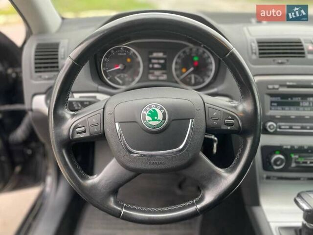 Черный Шкода Октавия, объемом двигателя 1.2 л и пробегом 142 тыс. км за 7499 $, фото 26 на Automoto.ua