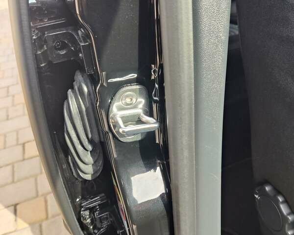 Черный Шкода Октавия, объемом двигателя 1.8 л и пробегом 159 тыс. км за 9200 $, фото 76 на Automoto.ua