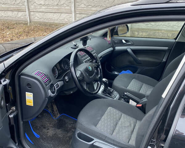 Черный Шкода Октавия, объемом двигателя 1.97 л и пробегом 285 тыс. км за 9700 $, фото 10 на Automoto.ua