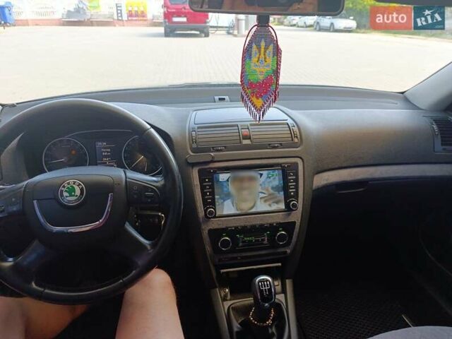 Черный Шкода Октавия, объемом двигателя 1.6 л и пробегом 319 тыс. км за 8500 $, фото 14 на Automoto.ua