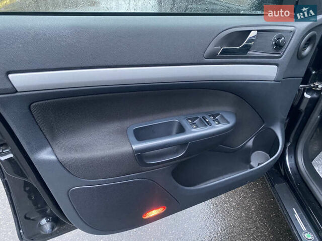 Чорний Шкода Октавія, об'ємом двигуна 1.6 л та пробігом 198 тис. км за 9700 $, фото 6 на Automoto.ua