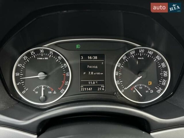 Чорний Шкода Октавія, об'ємом двигуна 1.6 л та пробігом 221 тис. км за 8999 $, фото 108 на Automoto.ua