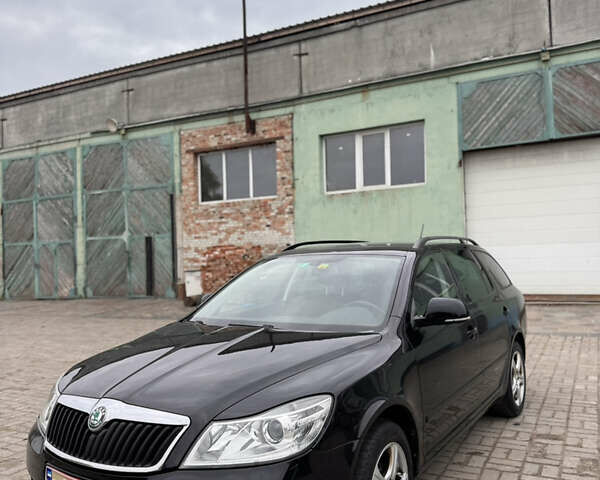 Черный Шкода Октавия, объемом двигателя 1.8 л и пробегом 226 тыс. км за 8100 $, фото 8 на Automoto.ua