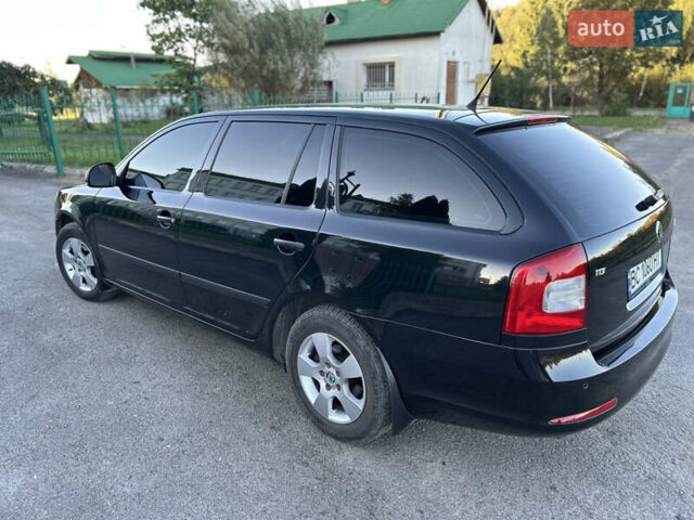 Черный Шкода Октавия, объемом двигателя 1.6 л и пробегом 209 тыс. км за 8500 $, фото 2 на Automoto.ua