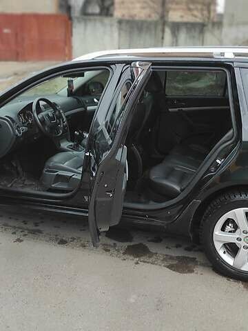 Черный Шкода Октавия, объемом двигателя 1.6 л и пробегом 226 тыс. км за 8300 $, фото 12 на Automoto.ua