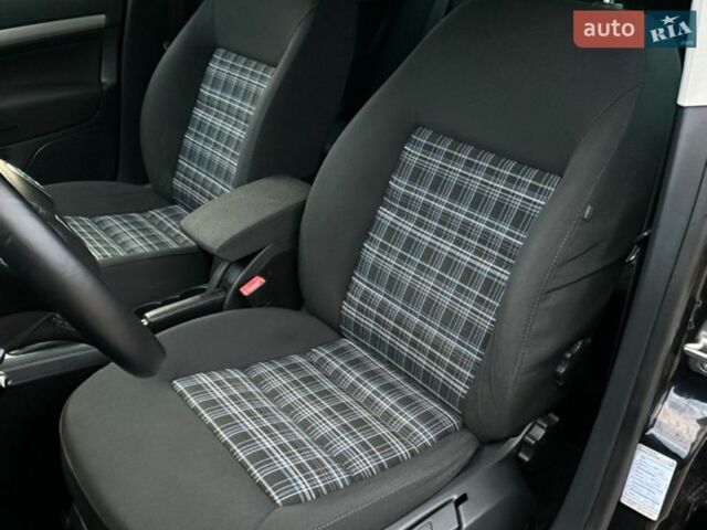 Черный Шкода Октавия, объемом двигателя 1.6 л и пробегом 199 тыс. км за 8350 $, фото 56 на Automoto.ua