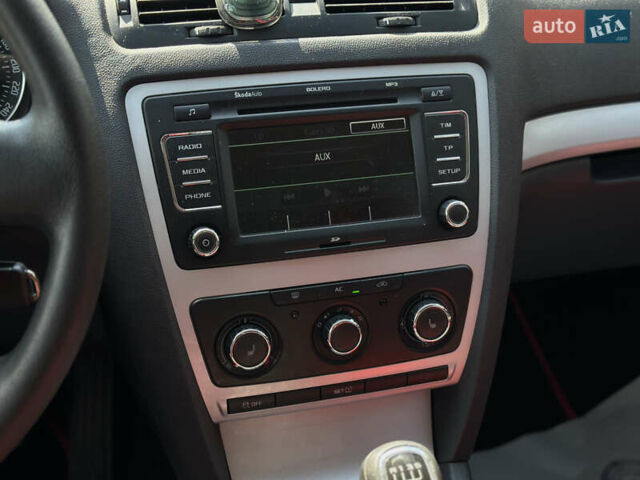 Черный Шкода Октавия, объемом двигателя 1.6 л и пробегом 324 тыс. км за 7999 $, фото 37 на Automoto.ua