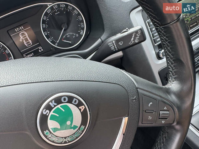 Черный Шкода Октавия, объемом двигателя 2 л и пробегом 229 тыс. км за 10200 $, фото 37 на Automoto.ua