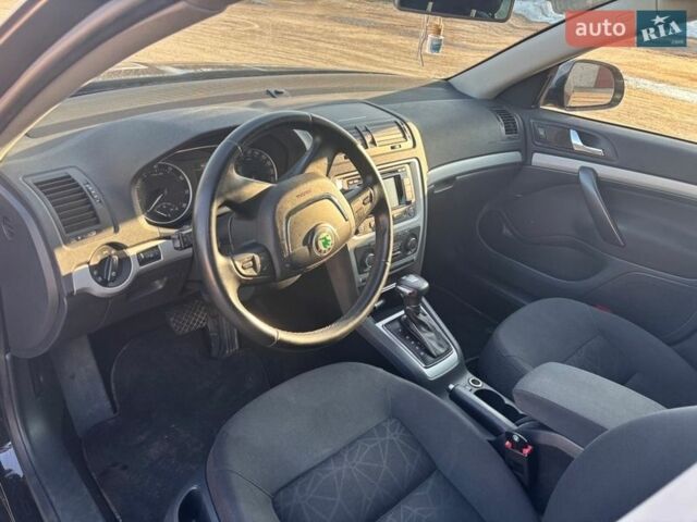 Черный Шкода Октавия, объемом двигателя 1.8 л и пробегом 204 тыс. км за 9200 $, фото 5 на Automoto.ua