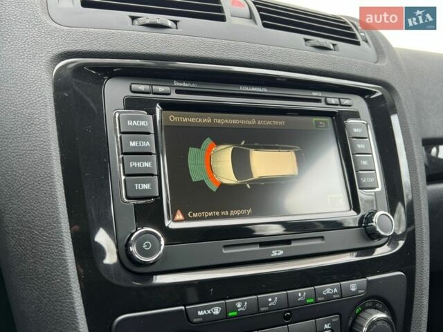 Чорний Шкода Октавія, об'ємом двигуна 2 л та пробігом 216 тис. км за 12350 $, фото 189 на Automoto.ua