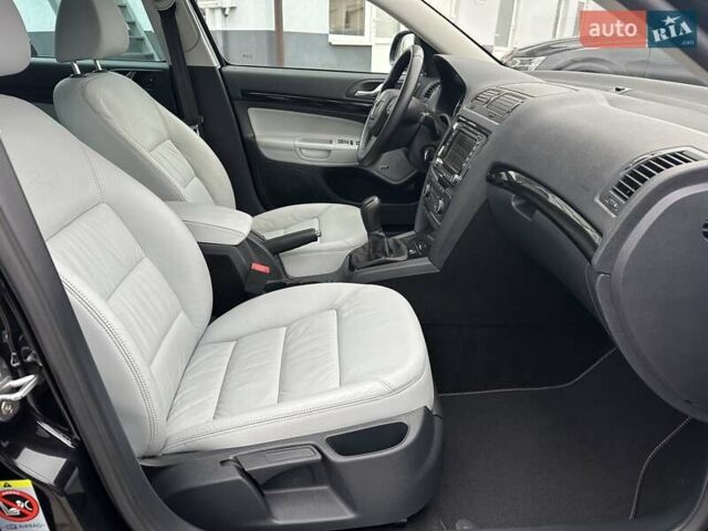 Черный Шкода Октавия, объемом двигателя 2 л и пробегом 220 тыс. км за 12500 $, фото 52 на Automoto.ua