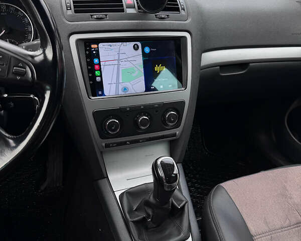 Чорний Шкода Октавія, об'ємом двигуна 1.98 л та пробігом 244 тис. км за 10000 $, фото 6 на Automoto.ua