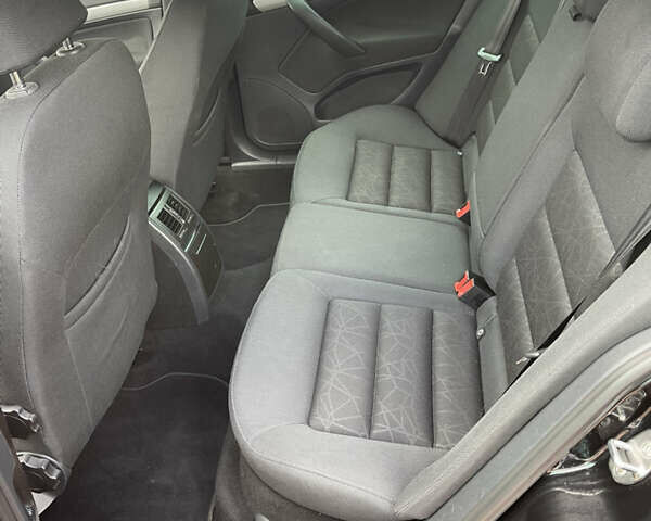 Черный Шкода Октавия, объемом двигателя 1.8 л и пробегом 210 тыс. км за 9150 $, фото 8 на Automoto.ua