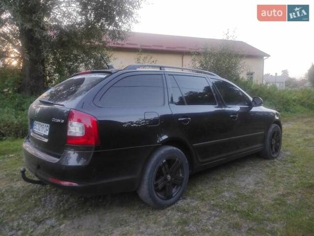 Черный Шкода Октавия, объемом двигателя 1.6 л и пробегом 220 тыс. км за 9250 $, фото 3 на Automoto.ua