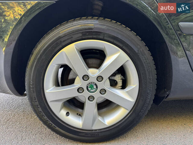 Шкода Октавия 2012 в Ровно на Automoto.ua Черный Шкода Октавия, объемом двигателя 1.6 л и пробегом 181 тыс. км за 9750 $, фото 70 на Automoto.ua