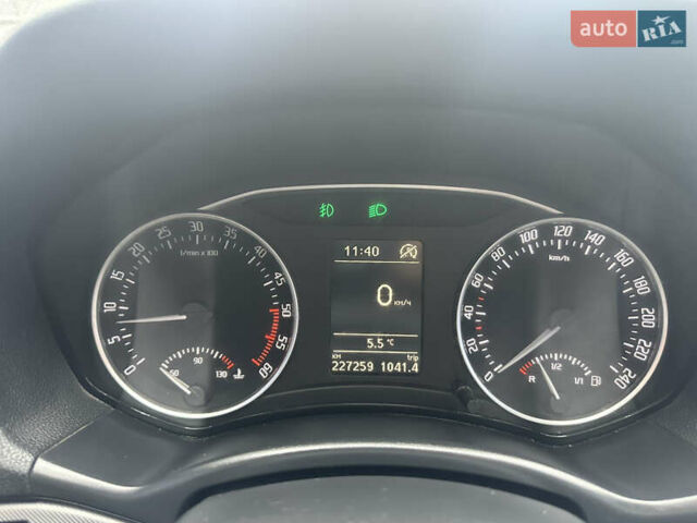 Черный Шкода Октавия, объемом двигателя 1.6 л и пробегом 227 тыс. км за 8700 $, фото 41 на Automoto.ua
