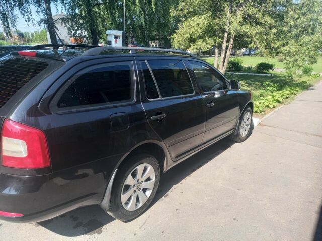 Черный Шкода Октавия, объемом двигателя 0 л и пробегом 270 тыс. км за 8100 $, фото 2 на Automoto.ua