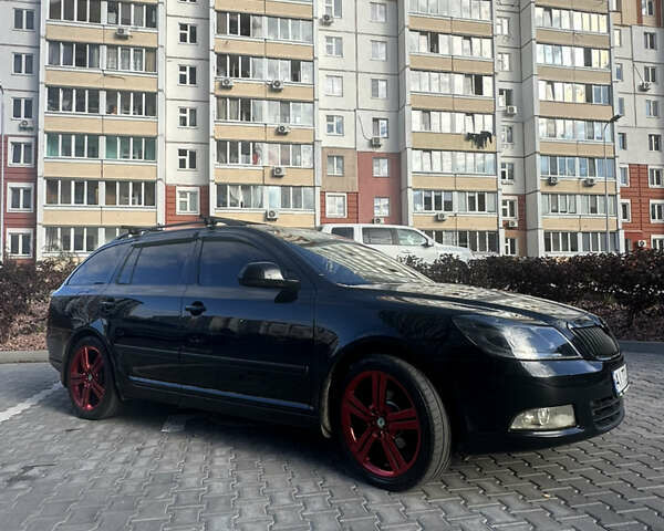 Шкода Октавия 2012 в Киеве на Automoto.ua Черный Шкода Октавия, объемом двигателя 1.6 л и пробегом 283 тыс. км за 8990 $, фото 14 на Automoto.ua