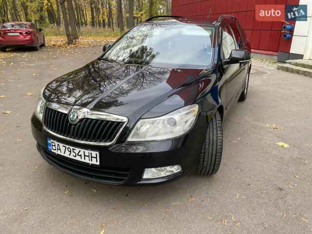 Черный Шкода Октавия, объемом двигателя 1.39 л и пробегом 212 тыс. км за 7777 $, фото 8 на Automoto.ua