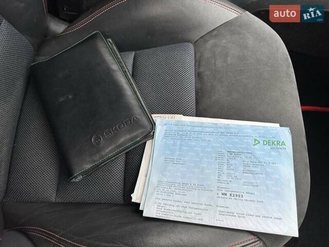 Черный Шкода Октавия, объемом двигателя 2 л и пробегом 210 тыс. км за 11600 $, фото 53 на Automoto.ua