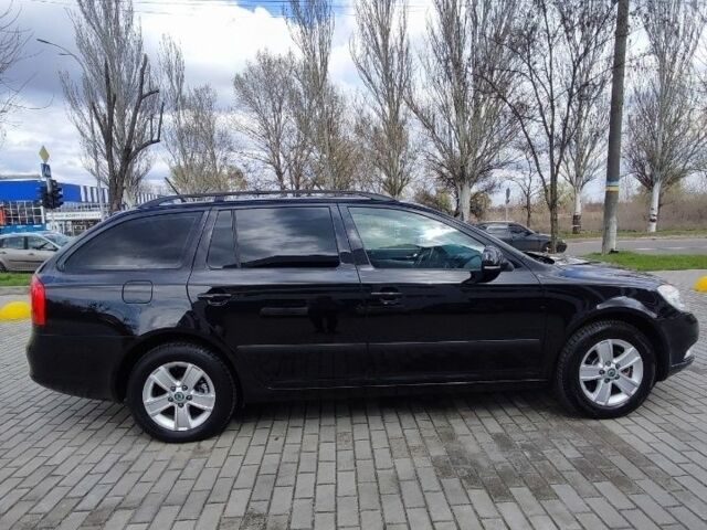 Черный Шкода Октавия, объемом двигателя 1 л и пробегом 206 тыс. км за 8799 $, фото 5 на Automoto.ua